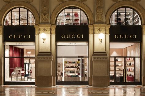 gucci flagship store milan|gucci outlet in milan.